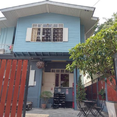 Samsen 360 Hostel Bangkok Exterior photo