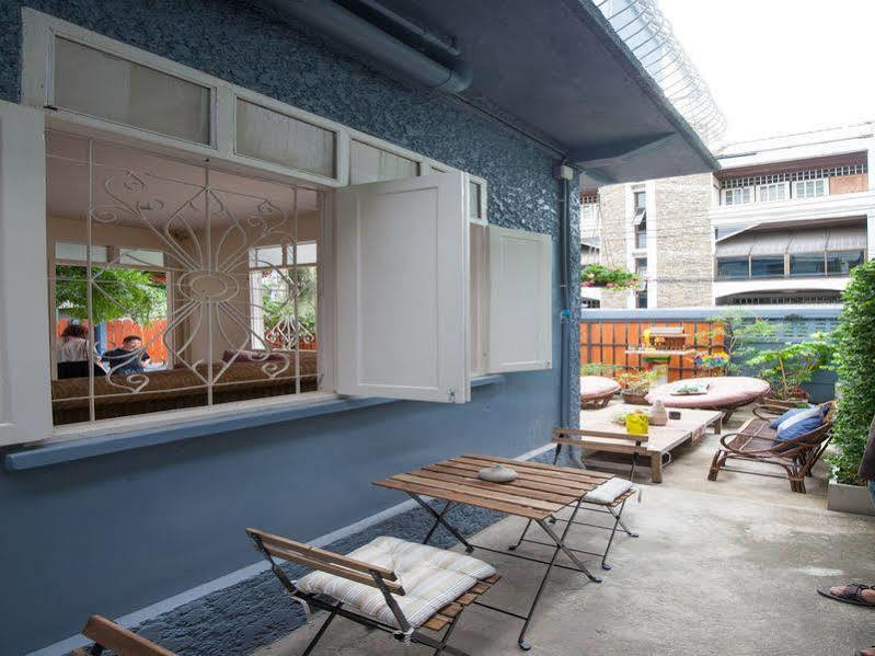 Samsen 360 Hostel Bangkok Exterior photo