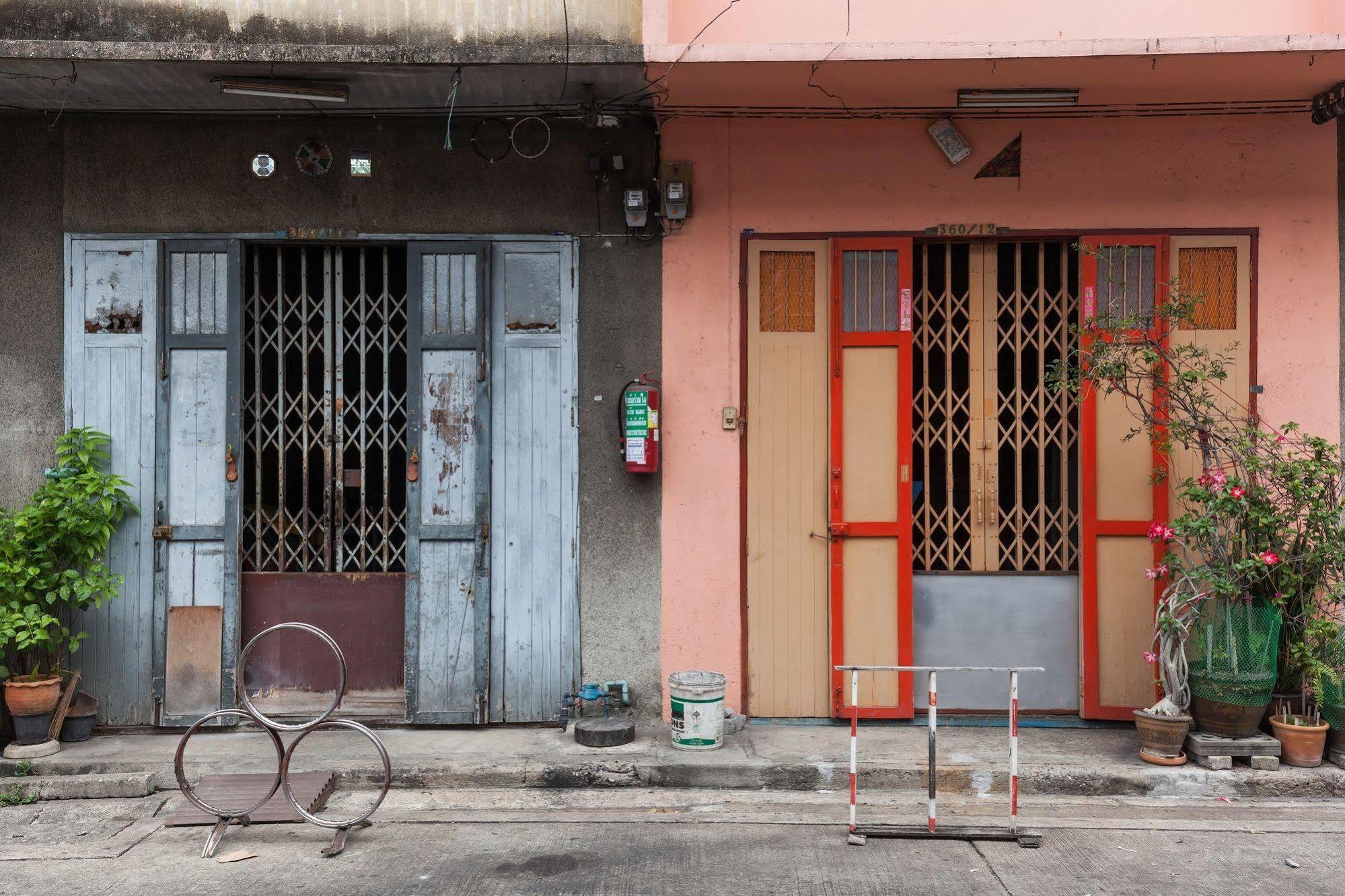 Samsen 360 Hostel Bangkok Exterior photo