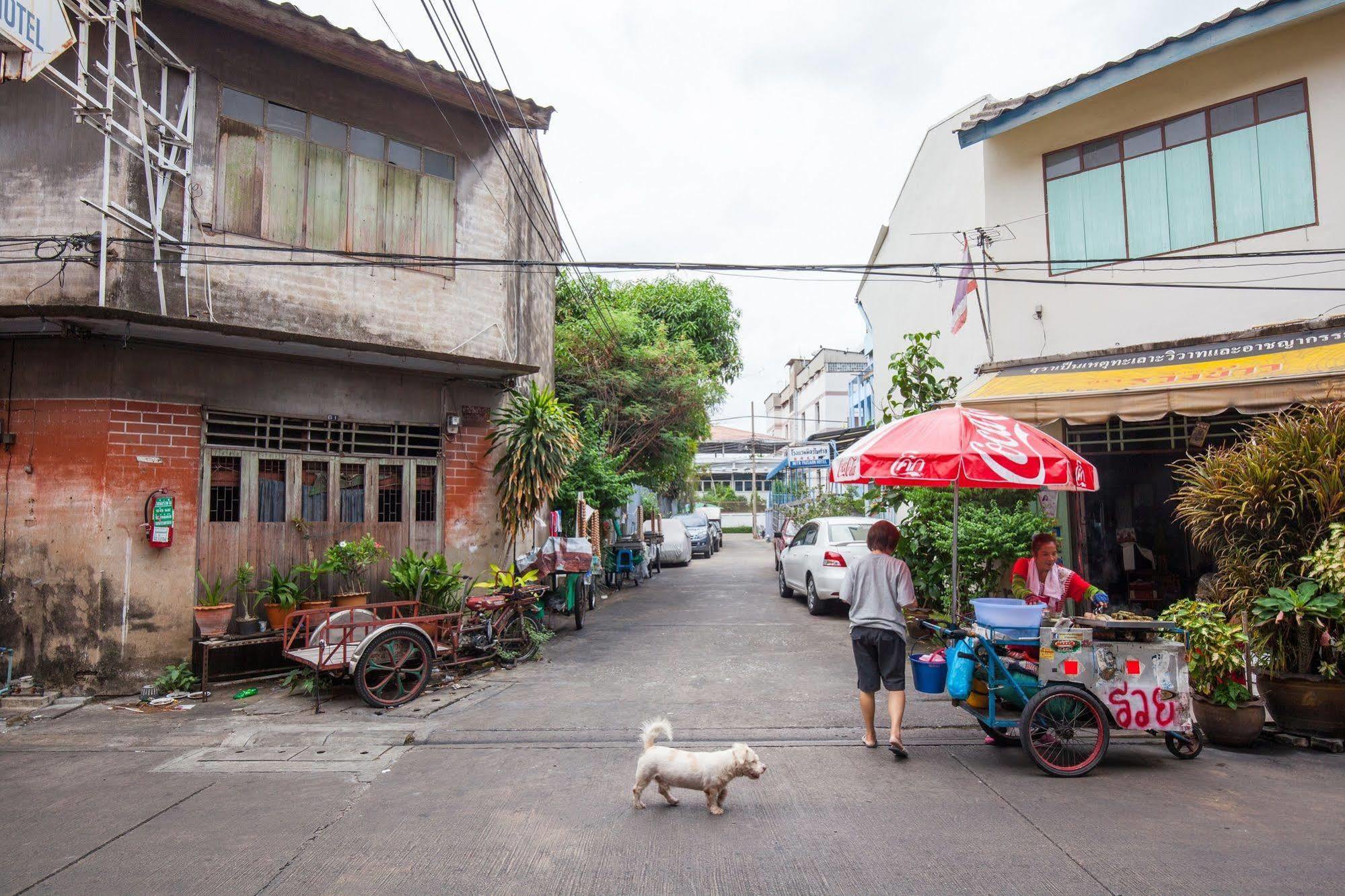 Samsen 360 Hostel Bangkok Exterior photo